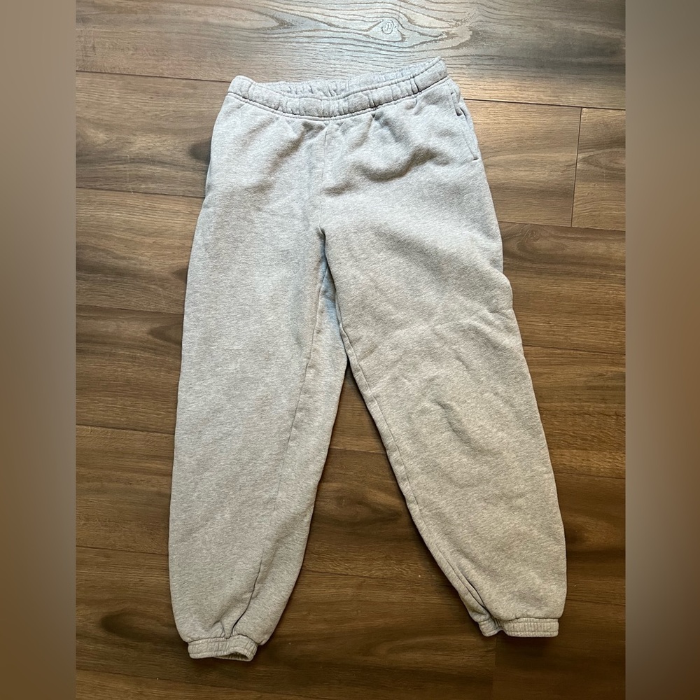 Aritzia TNA Cozy Fleece Mega Sweatpant Heather Chrome Size Small